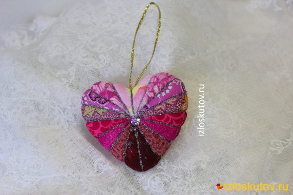 Ёлочное украшение сердце "Кокетка" № 1237